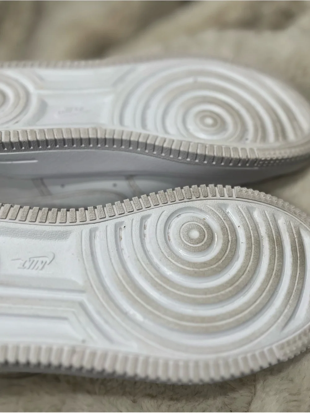 Gently used Nike White Kids Sneakers - Low tops